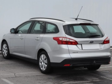 Ford Focus III Kombi Facelifting 1.6 TDCi 115KM 2014 Ford Focus 1.6 TDCi, Klima, Parktronic, zdjęcie 3