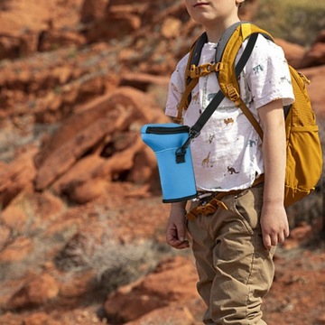 Прогулочная кружка в синей бутылке