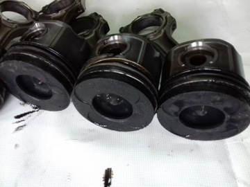 tłok korbowód BMW E39 3.0 D