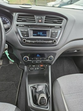 Hyundai i20 I Hatchback 5d Facelifting 1.4 CVVT 100KM 2015 Hyundai i20 Opłacony Zadbany Serwisowany Bogaty, zdjęcie 16
