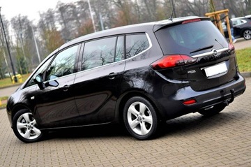 Opel Zafira C Tourer 1.4 Turbo ECOTEC 140KM 2011 Opel Zafira Tourer 1.4T 140KM Xenon 7-Osób, zdjęcie 3