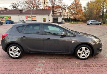 Opel Astra J GTC 1.4 Turbo ECOTEC 120KM 2013 Opel Astra 1.4B 120Ps PolSkora Klimatronik Podgrzewana kierownicafotele 1, zdjęcie 8