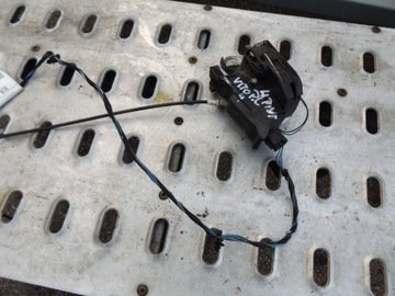Zamek drzwi lewy przedni MERCEDES VITO W639 4 PINY