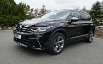 Volkswagen Tiguan II SUV Facelifting 2.0 TDI 200KM 2022 Volkswagen Tiguan 2,0 TDI 200 KM 4x4 R-LINE HEDA UP MATRIX Kamera 360 Nawi, zdjęcie 1