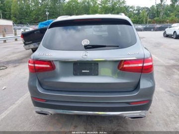 Mercedes GLC C253 2018 Mercedes-Benz GLC 300 4matic 2.0 Benzyna 241KM, zdjęcie 7