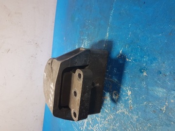 AUDI A2 1.4 TDI PRAVÁ UCHYCENÍ MOTORU 8Z0199212C
