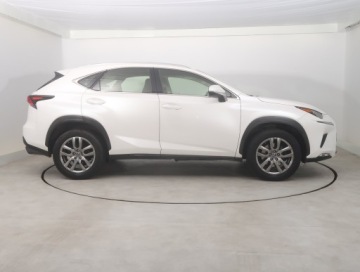 Lexus NX I SUV Facelifting 300 238KM 2018 Lexus NX 200t, Salon Polska, Serwis ASO, 4X4, zdjęcie 5