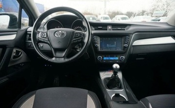 Toyota Avensis III Wagon Facelifting 2015 2.0 D-4D 143KM 2018 Toyota Avensis 2.0 D-4D143 KM Premium Salon PL..., zdjęcie 10