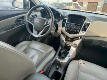 Chevrolet Cruze Sedan 2.0 TD 150KM 2010 Chevrolet Cruze Chevrolet Cruze 2,0 Diesel Zadbany Zamiana 2.0 Diesel 150KM, zdjęcie 8
