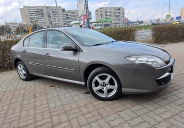 Renault Laguna III Hatchback 2.0 16v 140KM 2009 Renault Laguna 2,0 Benzyna - Bezwypadkowa - Zarejestrowana 2.0 Benzyna, zdjęcie 32
