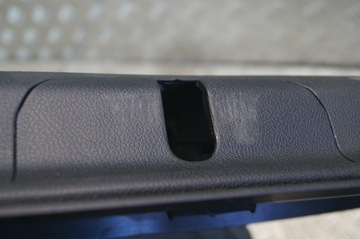 Maserati Levante, чехол заднего ремня безопасности, порог багажника