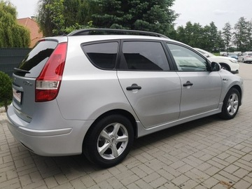 Hyundai i30 I CW Facelifting 1.6 CRDi 90KM 2010 Hyundai i30 1.6CRDI 90KM Klimatronic Kam, zdjęcie 4