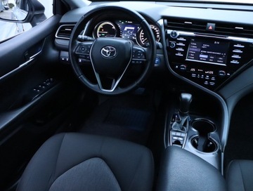 Toyota Camry IX Sedan 2.5 Hybrid Dynamic Force 218KM 2019 Toyota Camry 2.5 Hybrid, Salon Polska, zdjęcie 6