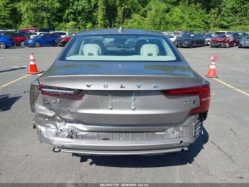 Volvo S60 III 2021 Volvo S60 Momentum 2021 2.0 Benzyna 250KM, zdjęcie 3