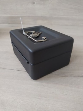 H&S Запираемый металлический ящик, 15 см