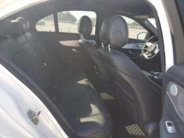 Mercedes Klasa C W206 2021 Mercedes-Benz Klasa C 2021 Mercedes-Benz C-Class AMG C 63 S 4.0 Benzyna, zdjęcie 8