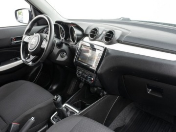 Suzuki Swift VI Hatchback 1.2 DualJet 90KM 2020 Suzuki Swift WD6529N#1.2 SHVS Premium Plus K.cof, zdjęcie 24