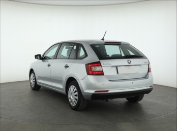 Skoda Rapid II Liftback Facelifting 1.0 TSI 95KM 2017 Skoda Rapid Spaceback 1.0 TSI, Salon Polska, zdjęcie 3