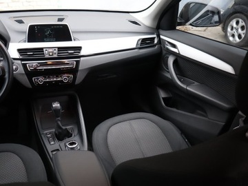 BMW X1 F48 Crossover xDrive20i 192KM 2017 BMW X1 xDrive20i, 4X4, Automat, Navi, Klima, zdjęcie 7