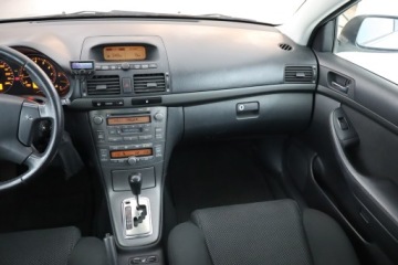 Toyota Avensis II Kombi 2.0 VVT-i 147KM 2005 Toyota Avensis 2.0 VVT-i, Automat, Klima, zdjęcie 7