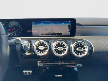 Mercedes Klasa A W177/V177 Sedan 2.0 250 224KM 2020 Mercedes-Benz A 250 250 Sedan - Pakiet AMG, Salon, zdjęcie 12