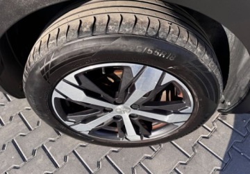 Peugeot 3008 II Crossover 1.2 PureTech 130KM 2018 Peugeot 3008 bezwypadekserwis asoALLUR BIZNESpanorama 1.2 Benzyna 130KM, zdjęcie 28