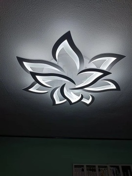 LAMPA SUFITOWA KWIAT LOTOSU ŻYRANDOL Led PILOT CZARNA