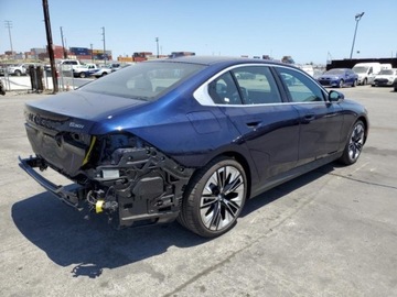 BMW Seria 5 G90-91 2024 BMW Seria 5 OD UBEZPIECZALNI 2.0 Benzyna 255KM, zdjęcie 3