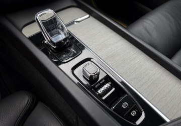 Volvo V60 II  2020 Volvo V60 B4 197KM INSCRIPTION BLIS navi BEZWYPADKOWY automat, zdjęcie 28