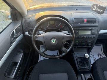Skoda Octavia II 2009 SKODA OCTAVIA 1.6 Mpi Klimatronik Podgrzewane przednie i tylnie siedze, zdjęcie 30