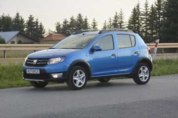Dacia Sandero II Hatchback 5d TCe  90KM 2014 Dacia Sandero Stepway po serwisie nawigacja, zdjęcie 2