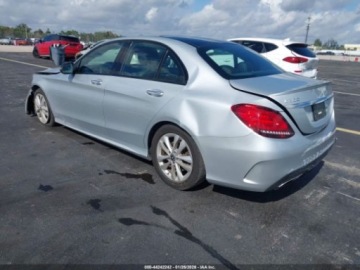 Mercedes Klasa C W205 2020 Mercedes-Benz Klasa C 300 2020 2.0 Benzyna 255KM, zdjęcie 3