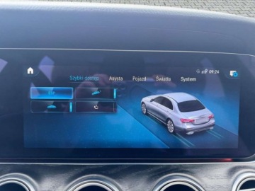Mercedes Klasa E W213 Limuzyna Plug-in Facelifting 2.0 300de 306KM 2022 Mercedes-Benz Klasa E E 300 de Business Edition AMG Burmester Kamera 36, zdjęcie 22