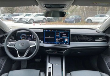 Volkswagen Passat B8 Variant Facelifting 1.5 TSI EVO 150KM 2024 Volkswagen Passat Elegance 1.5 TSI ACT mHEV DSG 1.5 Benzyna 150KM, zdjęcie 3