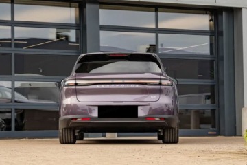 Leapmotor 2026 B10 Design Hybrid EV 18,8 kWh 218KM, zdjęcie 3