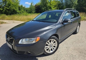 Volvo V70 III Kombi 2.0 TD 136KM 2009 Volvo V70 Volvo V70 2.0D Momentum 2.0 Diesel 136KM