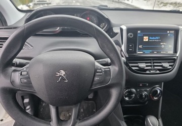 Peugeot 208 I Hatchback 5d Facelifting 1.2 PureTech 110KM 2019 Peugeot 208 1.2 Benzyna 110KM, zdjęcie 14