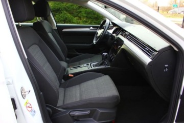 Volkswagen Passat B8 Variant Facelifting 2.0 TDI SCR 150KM 2020 Volkswagen Passat 2.0 TDI 150KM Bezwypadkowy 100 Serwisowany I Wlasciciel, zdjęcie 37