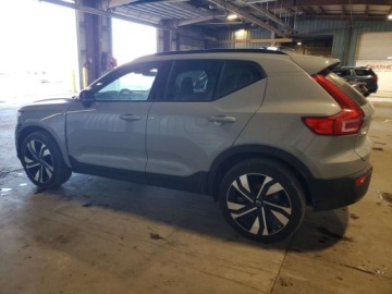 Volvo XC40 2024 Volvo XC 40 Plus 2024 2.0 Benzyna 194KM, zdjęcie 1