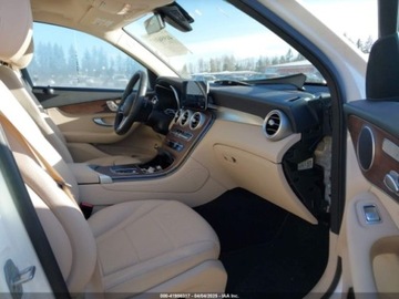 Mercedes GLC C253 2021 Mercedes-Benz GLC 300 4Matic 2021 2.0l 2.0 Benzyna 255KM, zdjęcie 9
