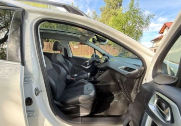 Peugeot 2008 I SUV Facelifting 1.2 PureTech 110KM 2018 Peugeot 2008 Peugeot 2008 PureTech 110 StopampStart Crossway 1.2 Benzyna, zdjęcie 26