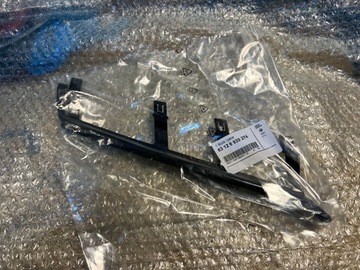 BMW X3 E83 USZCZELKA LAMPY PRZÓD PRAWA 63126939274