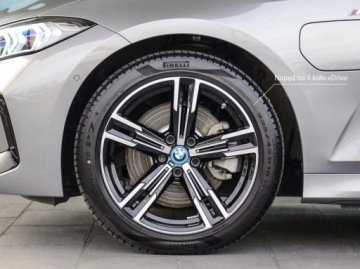 BMW Seria 3 G20-G21 Touring 2.0 330e 292KM 2023 BMW Seria 3 330e xDrive Touring 2.0 Hybryda Plug-in 292KM, zdjęcie 3