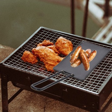 PATELNIE GRILLOWE PANELE DO ZEWNĘTRZNEGO KWADRATOWE Z NIEPRZYWIERAJĄCĄ POWIERZCHNIĄ