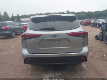 Toyota Highlander III 2023 Toyota Highlander 2023 TOYOTA HIGHLANDER HYBRID XLE 2.5 Hybryda 186KM, zdjęcie 7