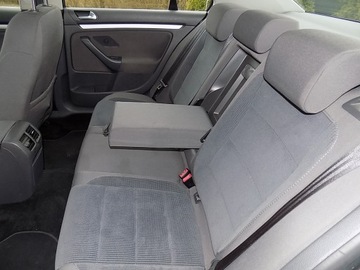 Volkswagen Jetta VI 2007 VOLKSWAGEN JETTA V 1,6 FSI 115 KM 184 TYŚ. KM, zdjęcie 11