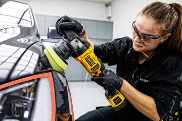 DCM848P2 Эксцентриковая полировальная машинка DeWALT 18В 125мм 2х5А