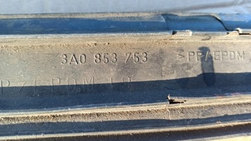 LIŠTA DVEŘE LEVÝ ZADNÍ VW PASSAT B4