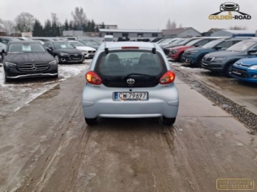 Toyota Aygo I Hatchback 3d 1.0 VVT-i 68KM 2005 Toyota Aygo 1,0 klima wspomaganie elektryka radio zarejestrowany Benzyna, zdjęcie 6