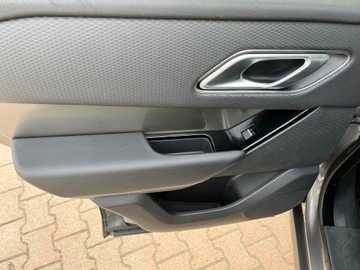 Land Rover Range Rover Velar SUV 2.0 TD4 180KM 2020 Land Rover Range ROVER VELAR 2.0D I4 180CV 2020, zdjęcie 28